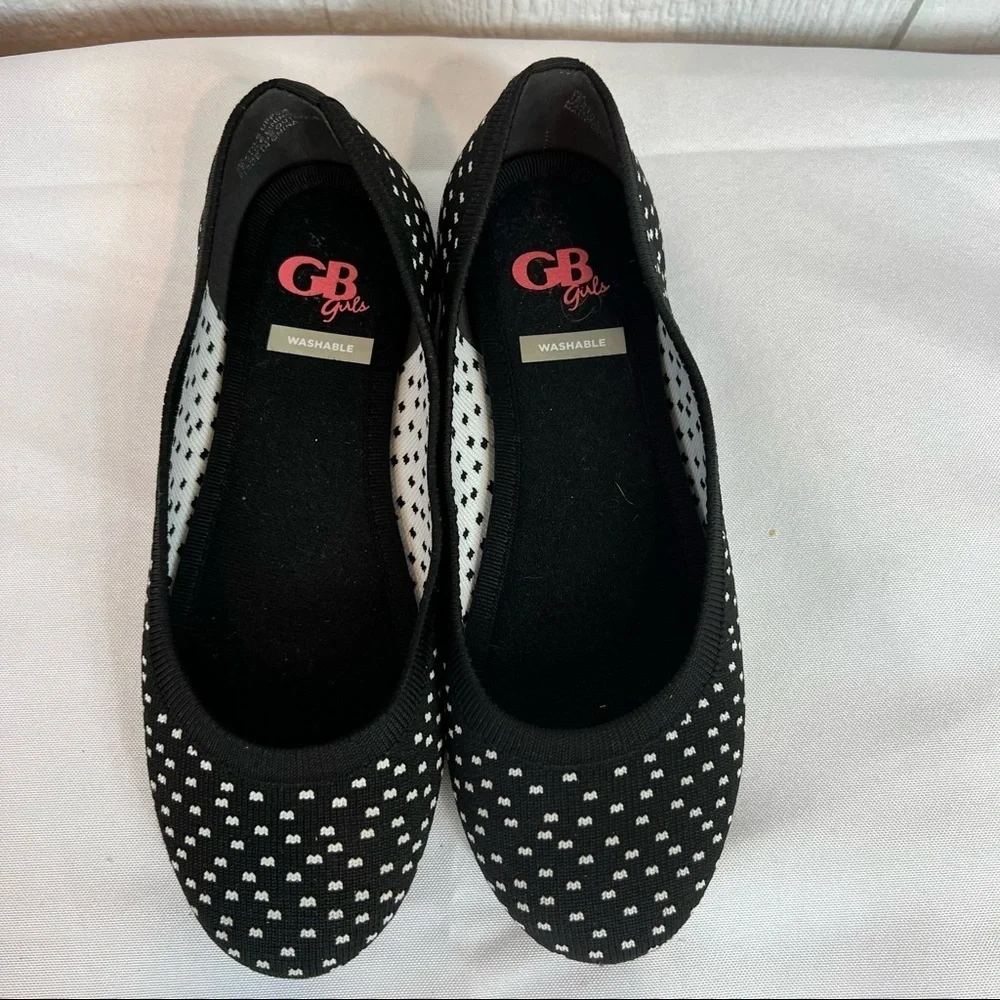 Girls GB Gianni Bini Black and White Flat Dress Shoes